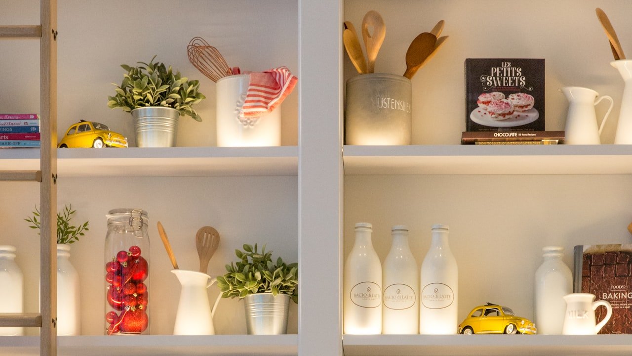 Large appliances used in the kitchen